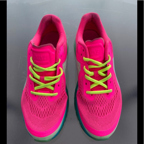 hot pink air max